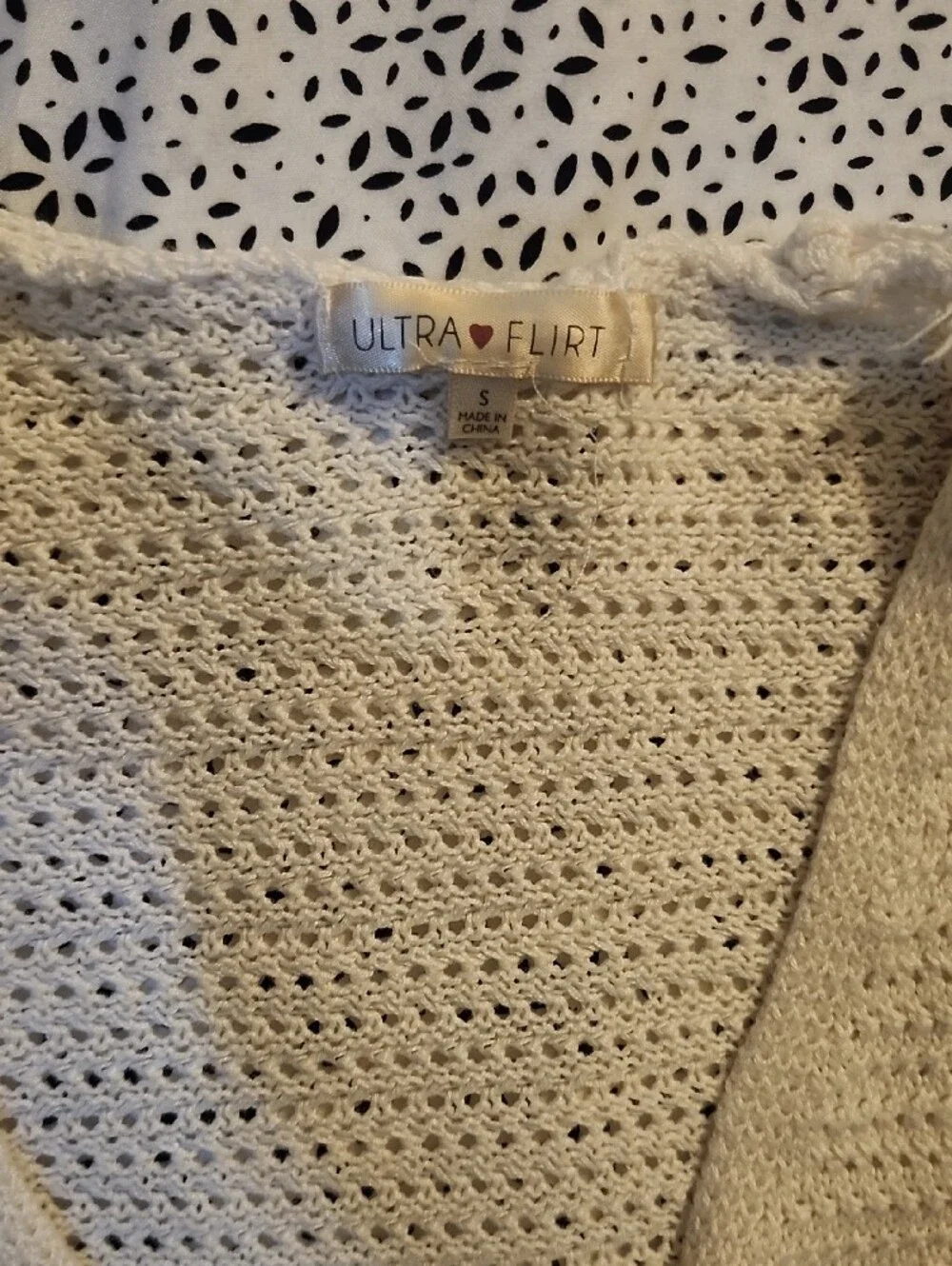 Women's White Cropped Tie-Front Knit Sweater